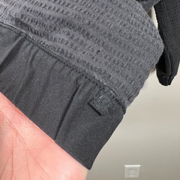 Lululemon Pack Light 1/2 Zip Pullover Jacket Size 4? Black Hiking Outdoor Active - Picture 6 of 11